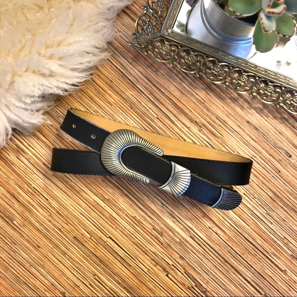 2/$30🌻| Vintage Leather Belt